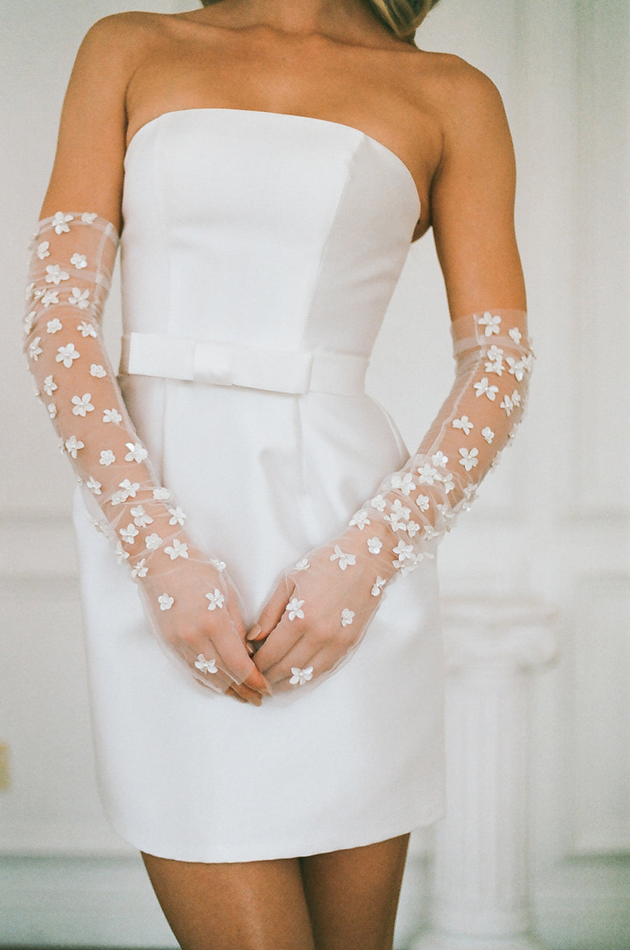 Valiant Sheer Gloves