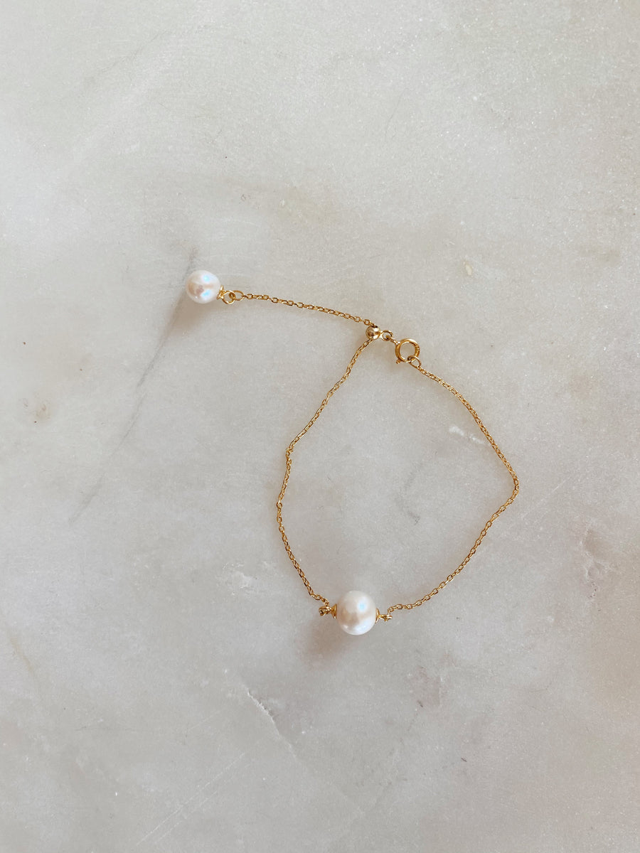 Abigail Pearl Bracelet